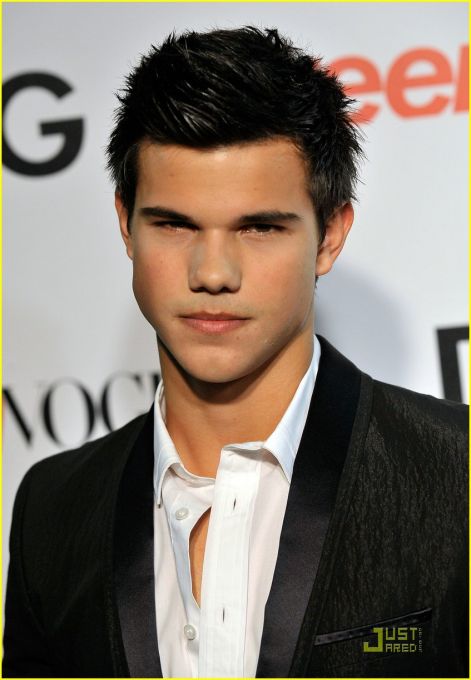 taylor-lautner-teen-vogue-03.jpg